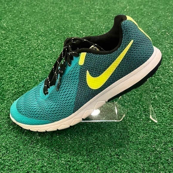 Nike Shoes - Womens Nike Flex Expirience RN 5 running shoes. Size 6.
